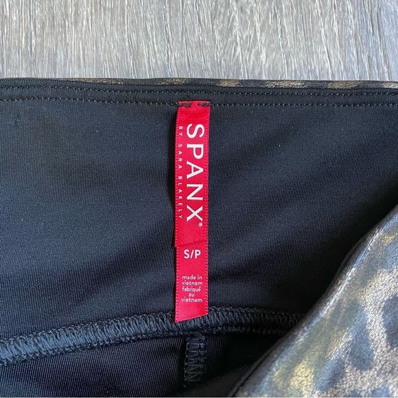 Spanx Leggings - Picture 3 of 3